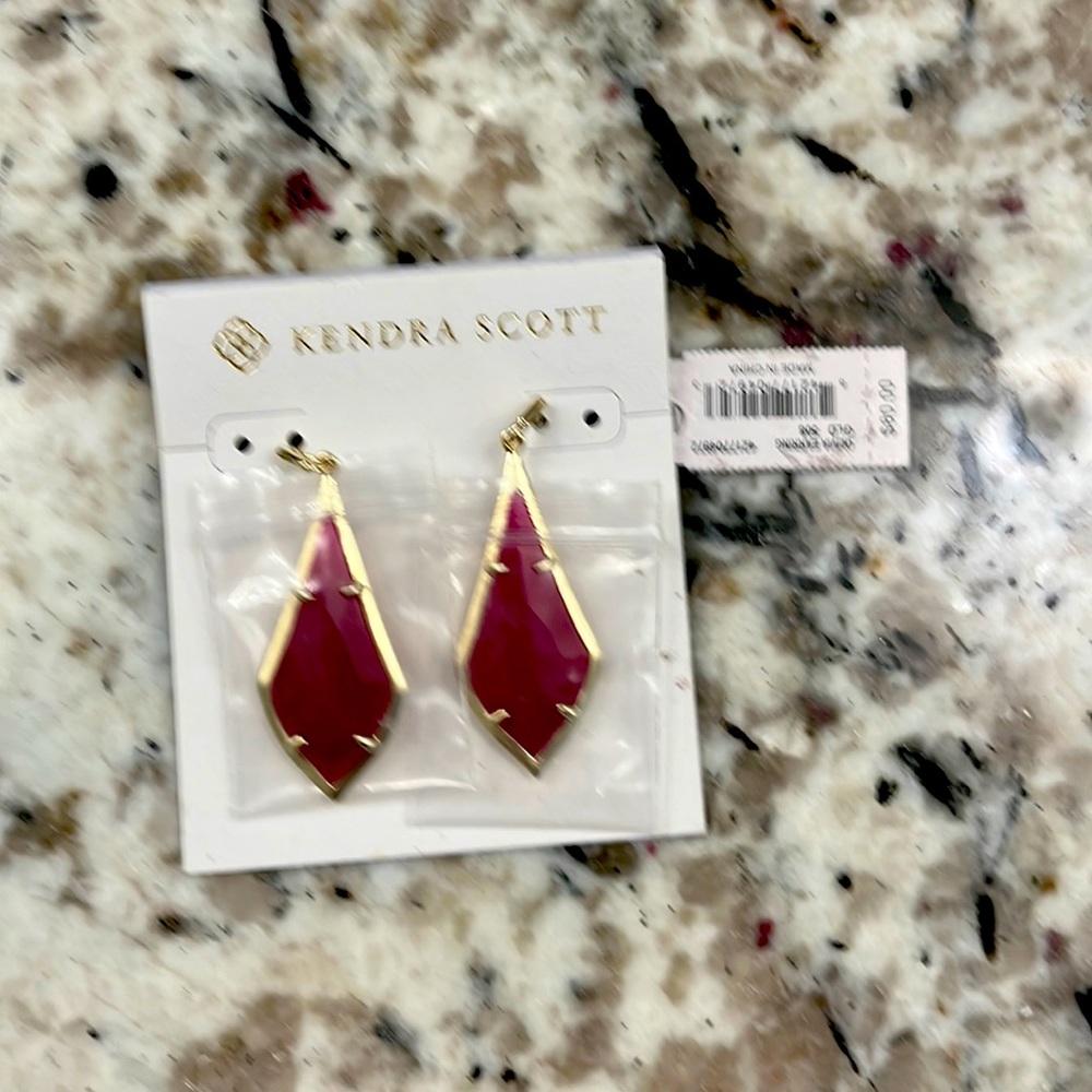 Kendra Scott | Olivia Drop Earrings | Burgandy | NWT.